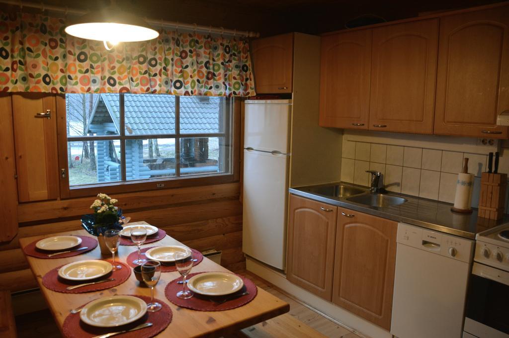 Lomapesae Cottages Pertunmaa Room photo