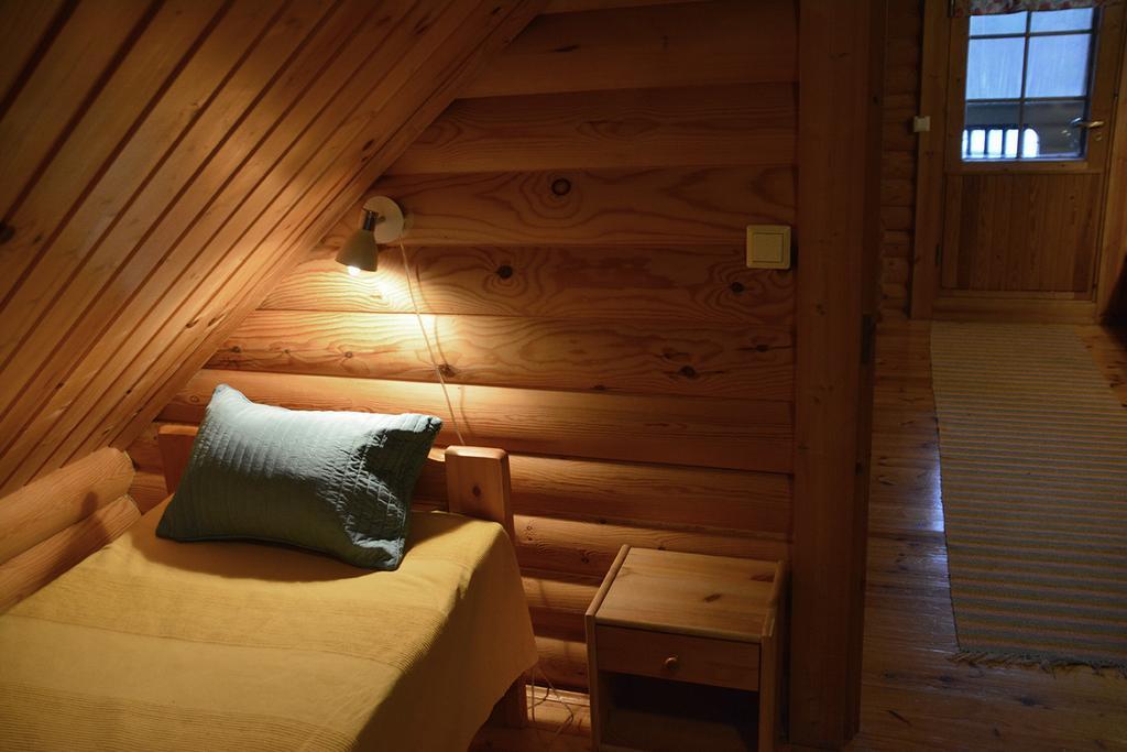 Lomapesae Cottages Pertunmaa Room photo